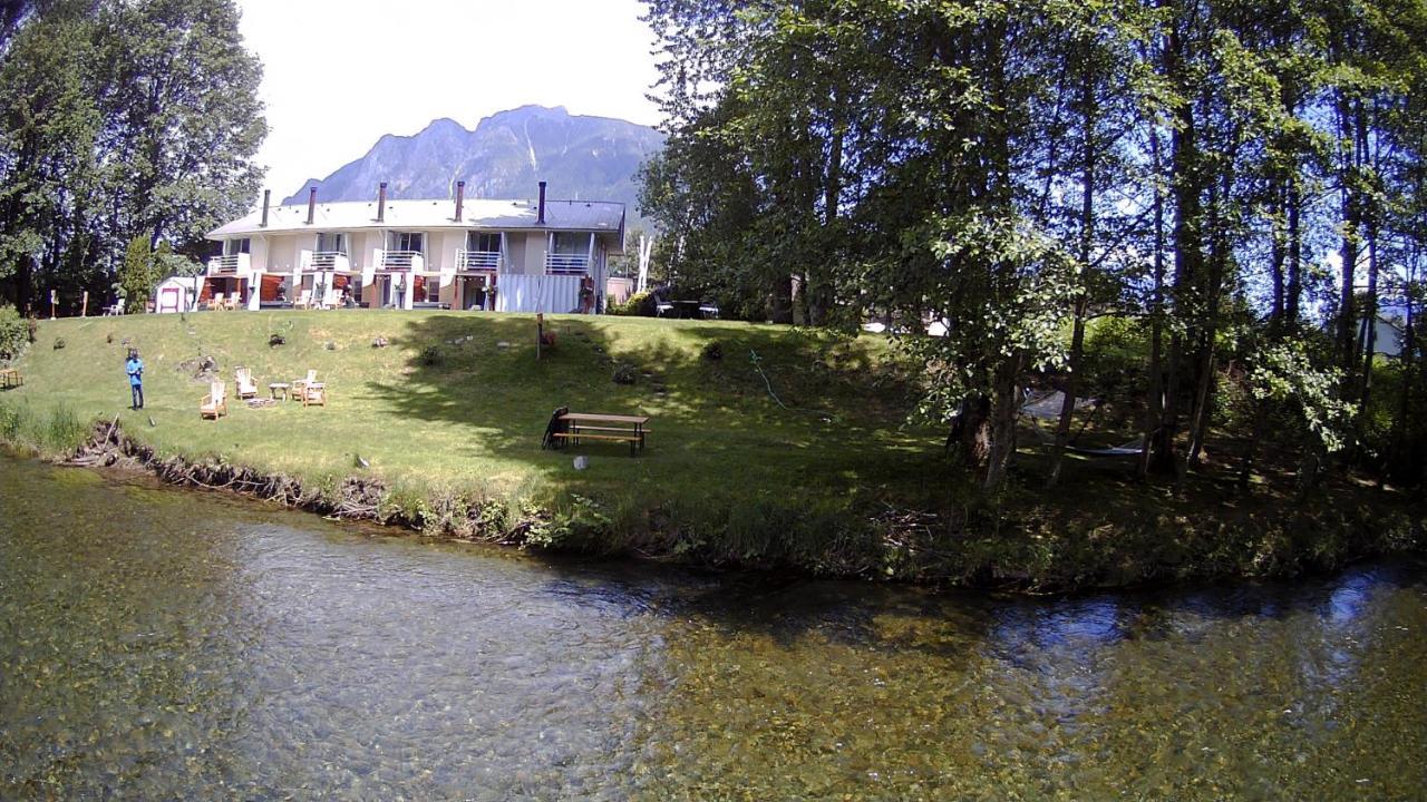 Moon River Suites #4 North Bend Exteriör bild