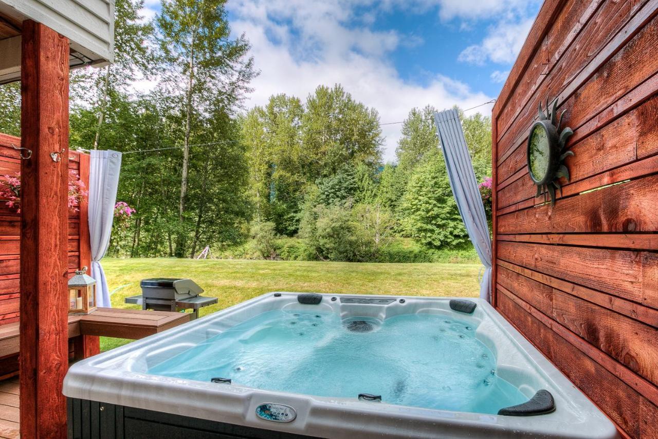 Moon River Suites #4 North Bend Exteriör bild